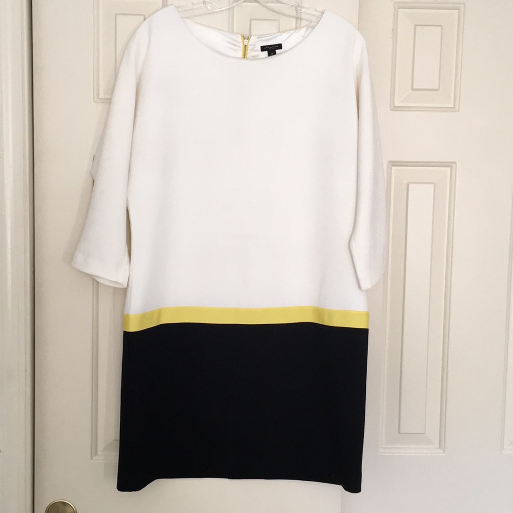 Ann tay. Dress